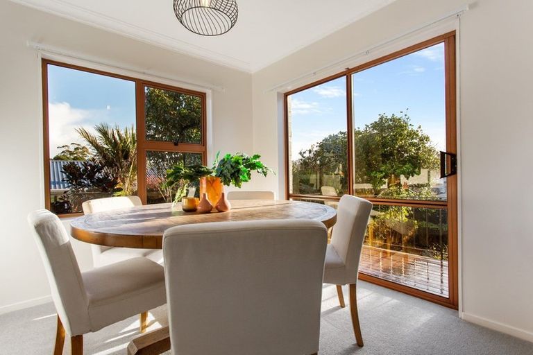 Photo of property in 15c Aratonga Avenue, Greenlane, Auckland, 1051