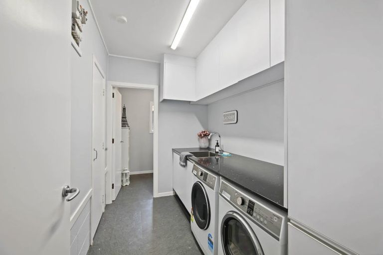 Photo of property in 34 Sunnyhill Crescent, Sunnyhills, Auckland, 2010