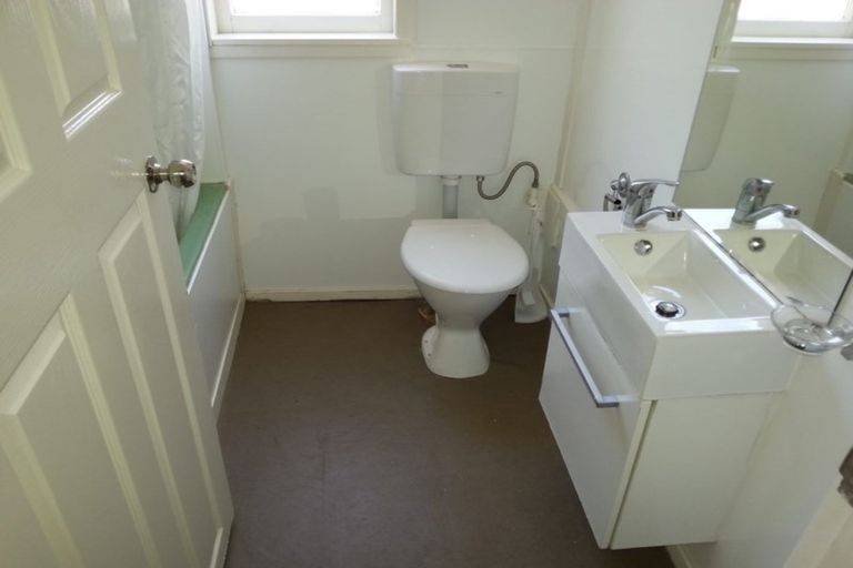 Photo of property in 1-3 Mudges Terrace, Newtown, Wellington, 6021