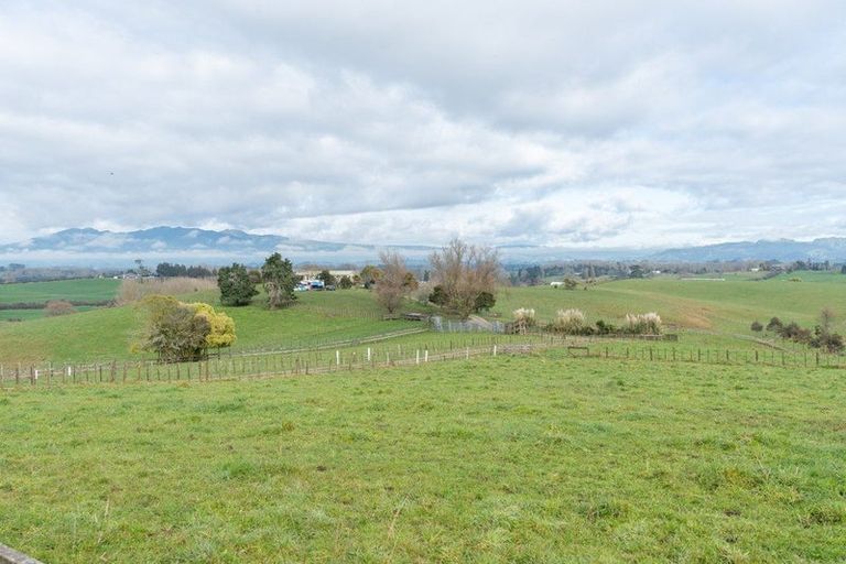 Photo of property in 802 Tuhikaramea Road, Ngahinapouri, Hamilton, 3290