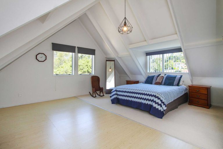 Photo of property in 1/18 Teviot Place, Totara Vale, Auckland, 0629