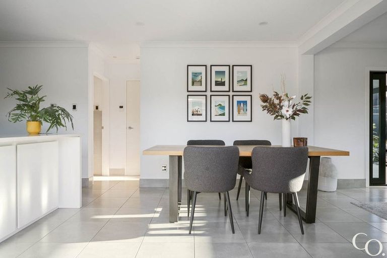 Photo of property in 48 Pitau Road, Mount Maunganui, 3116