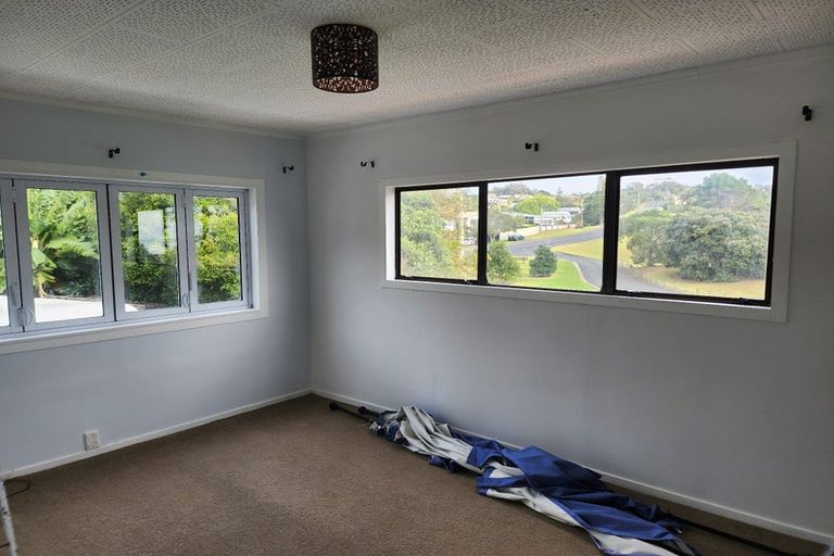 Photo of property in 1274 Whangaparaoa Road, Army Bay, Whangaparaoa, 0930