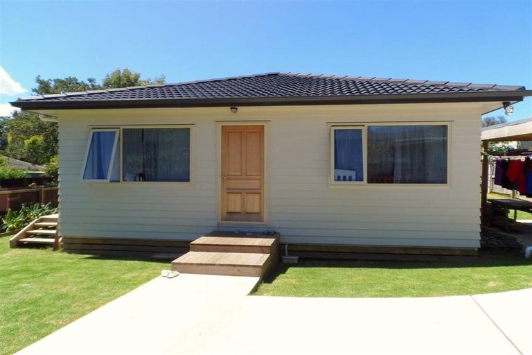 Photo of property in 613 Massey Road, Mangere, Auckland, 2022