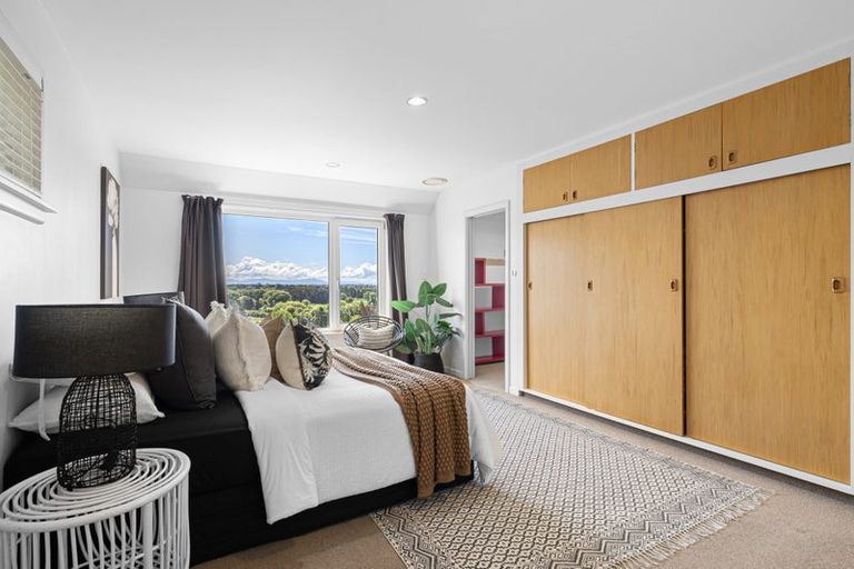 Photo of property in 425a Cashmere Road, Westmorland, Christchurch, 8025