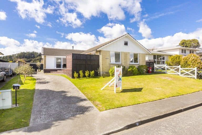 Photo of property in 23 Sunbrae Drive, Silverstream, Upper Hutt, 5019