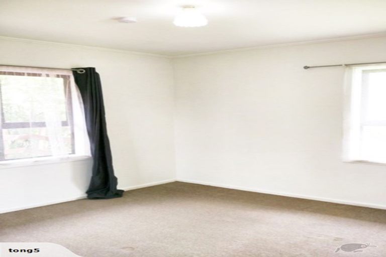 Photo of property in 29 Fairdene Avenue, Henderson, Auckland, 0610