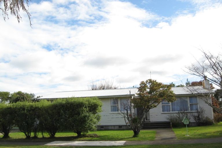 Photo of property in 2 Crichton Place, Havelock North, 4130