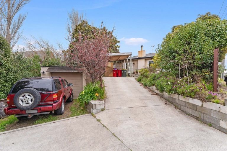Photo of property in 16 Eatwell Avenue, Paraparaumu Beach, Paraparaumu, 5032