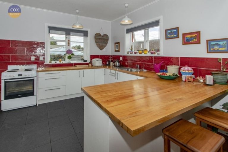 Photo of property in 15 Nuffield Avenue, Marewa, Napier, 4110