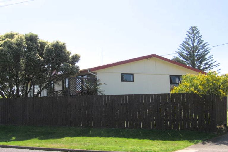 Photo of property in 25 Crane Street, Mount Maunganui, 3116