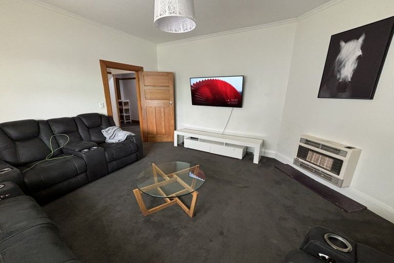 Photo of property in 30 Lyndhurst Street, Takaro, Palmerston North, 4412