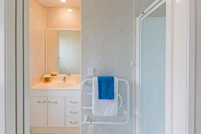 Photo of property in 30 Rathmar Drive, Manurewa, Auckland, 2105