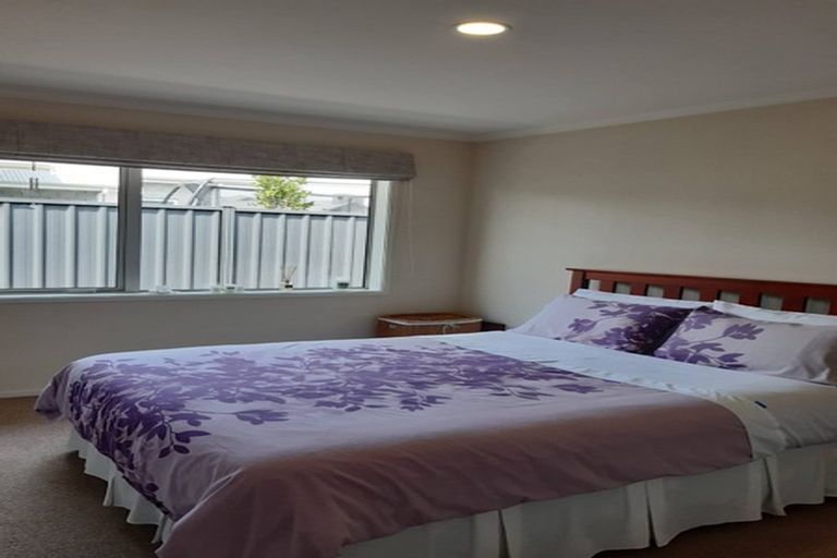 Photo of property in 33 Whakatomo Place, Havelock North, 4130