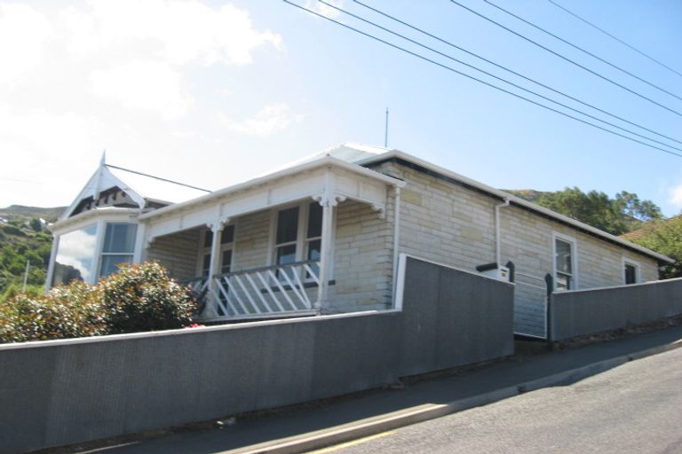 Photo of property in 1 Cornwall Road, Lyttelton, 8082