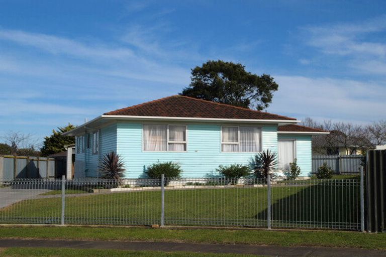 Photo of property in 26 Cottingham Crescent, Mangere East, Auckland, 2024