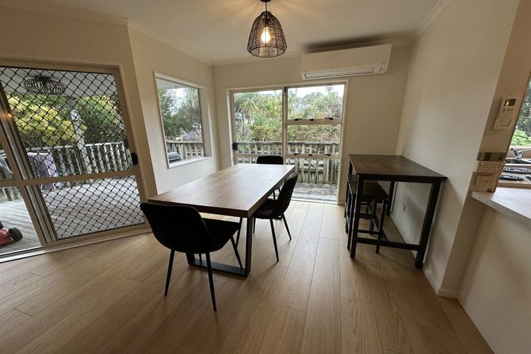 Photo of property in 8a Langton Road, Stanmore Bay, Whangaparaoa, 0932