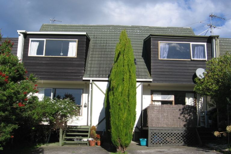 Photo of property in 4a Makatote Grove, Churton Park, Wellington, 6037