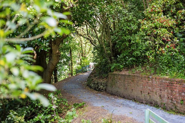 Photo of property in 74 Sar Street, Wadestown, Wellington, 6012