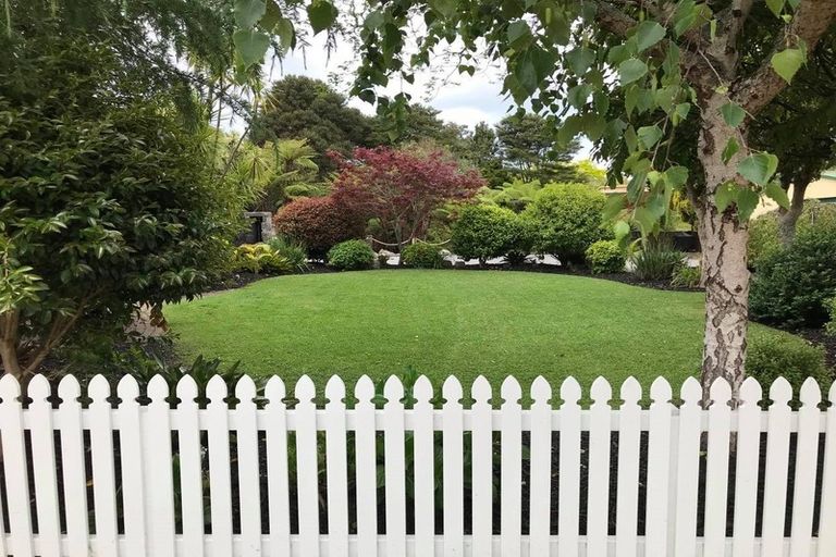 Photo of property in 20 Sherrybrooke Place, Sunnyvale, Auckland, 0612