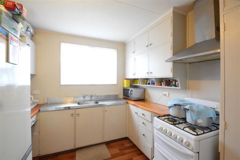 Photo of property in 42 Hinemoa Street, Levin, 5510