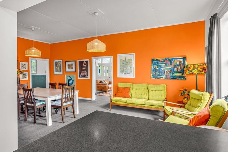 Photo of property in 30 Signal Street, Marton, 4710