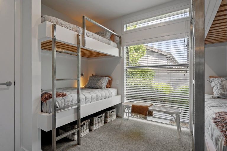 Photo of property in 10 Oystercatcher Lane, Point Wells, 0986