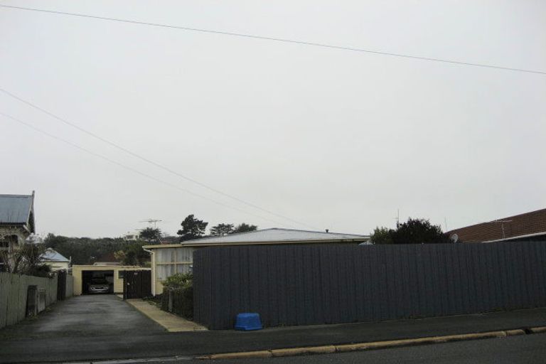 Photo of property in 27 Royal Crescent, Saint Kilda, Dunedin, 9012