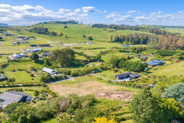 Photo of property in 2/142 Mapara Road, Acacia Bay, Taupo, 3385