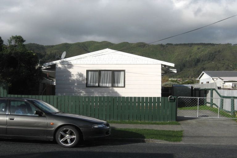 Photo of property in 1 Strand Crescent, Naenae, Lower Hutt, 5011