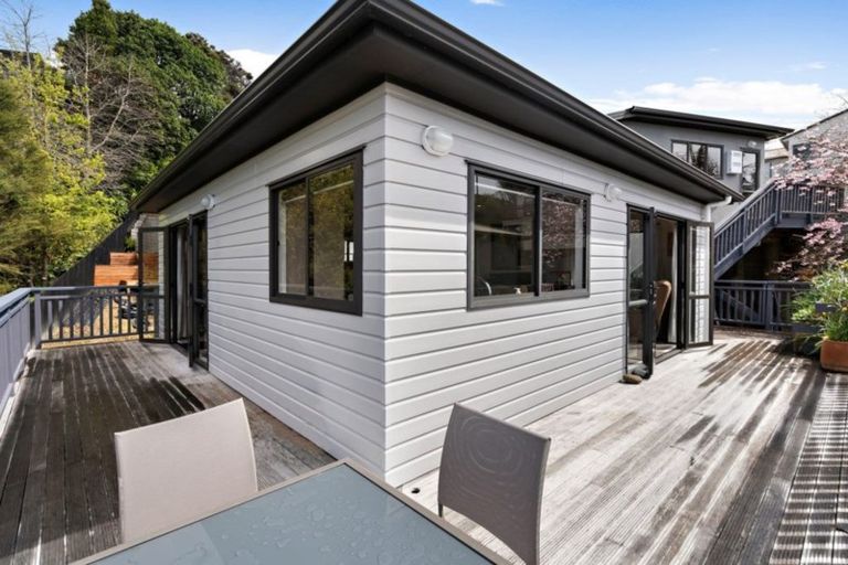 Photo of property in 278c Glamorgan Drive, Northcross, Auckland, 0630