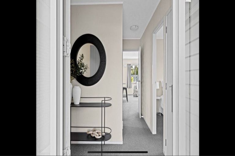 Photo of property in 12a Tower Hill, Stanmore Bay, Whangaparaoa, 0930