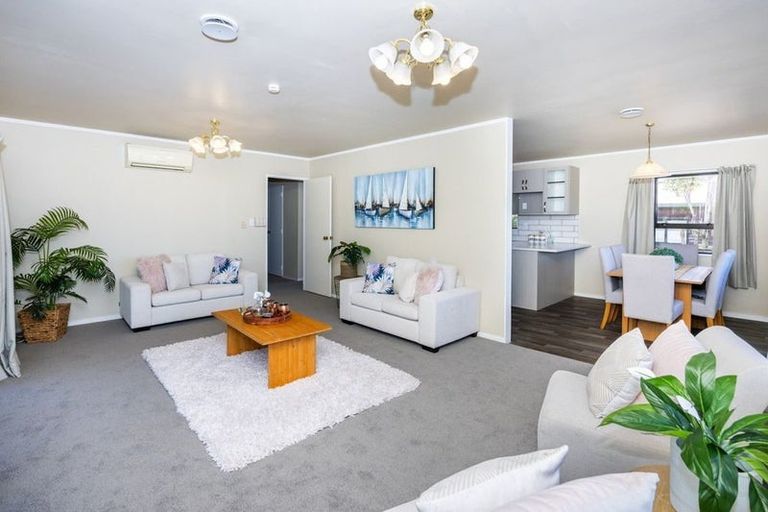 Photo of property in 2 Horoeka Court, Pukete, Hamilton, 3200