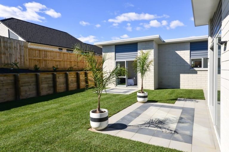 Photo of property in 21 Waireka Road, Rototuna North, Hamilton, 3210