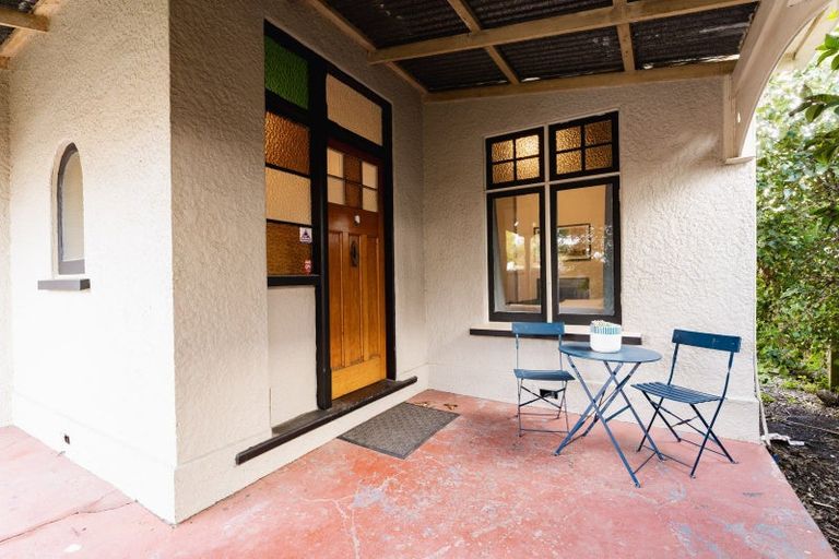 Photo of property in 52 Melbourne Street, South Dunedin, Dunedin, 9012