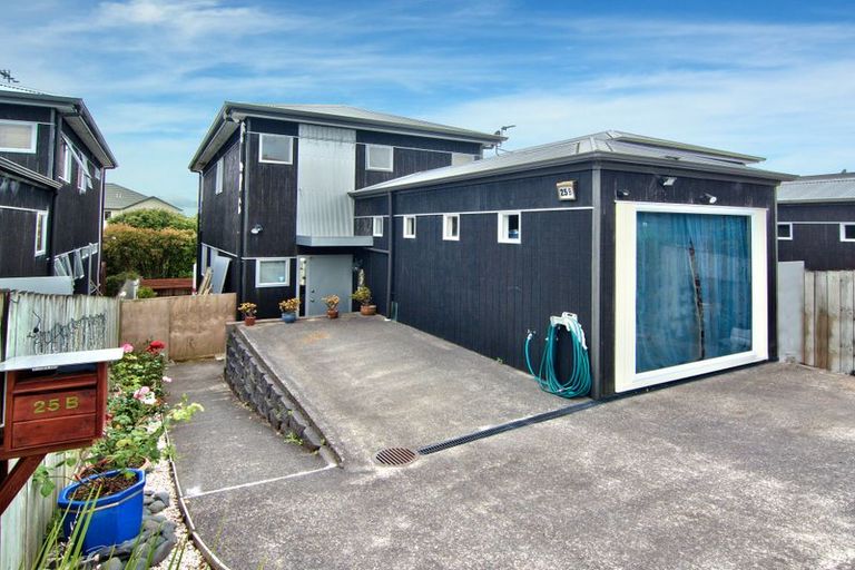 Photo of property in 25b Lucienne Drive, Ranui, Auckland, 0612