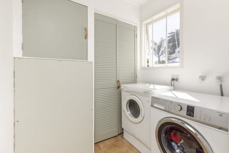 Photo of property in 8 Miro Place, Waiuku, 2123