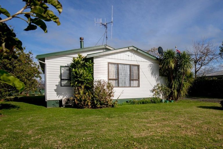 Photo of property in 18 Canal West Road, Waitakaruru, Thames, 3576