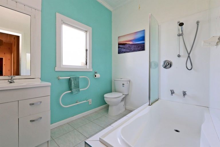 Photo of property in 303 Beresford Street, Saint Leonards, Hastings, 4120