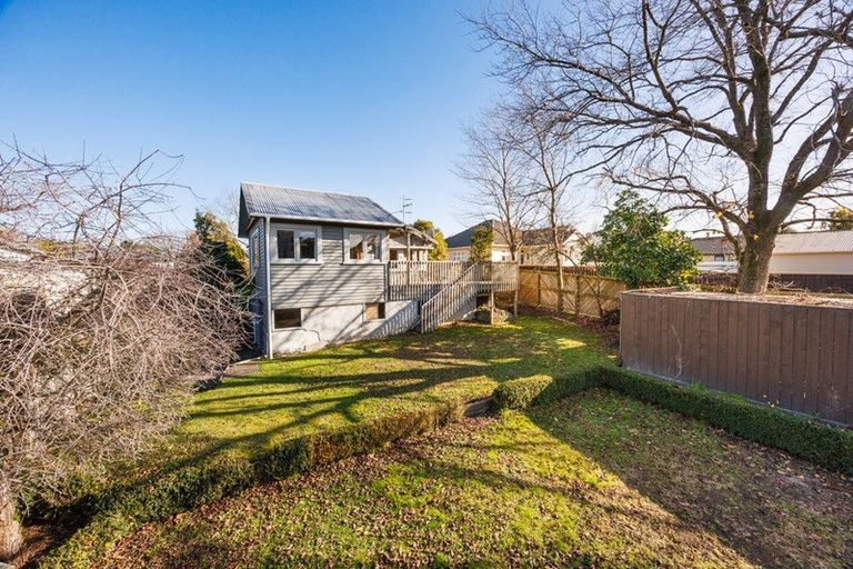 Photo of property in 28 Karina Terrace, Roslyn, Palmerston North, 4414