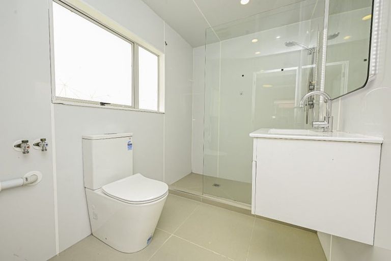 Photo of property in 98 Wallace Road, Papatoetoe, Auckland, 2025