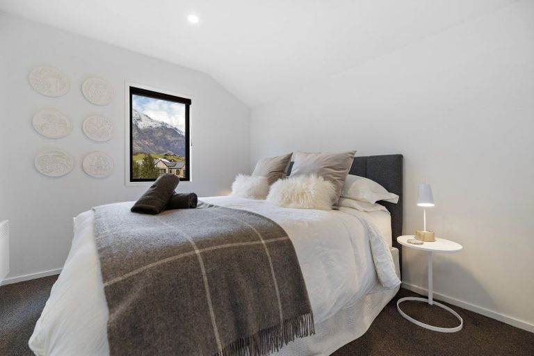 Photo of property in 3a Rannoch Drive, Jacks Point, Queenstown, 9371