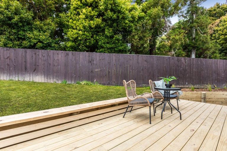 Photo of property in 64 Lemnos Place, Titirangi, Auckland, 0604