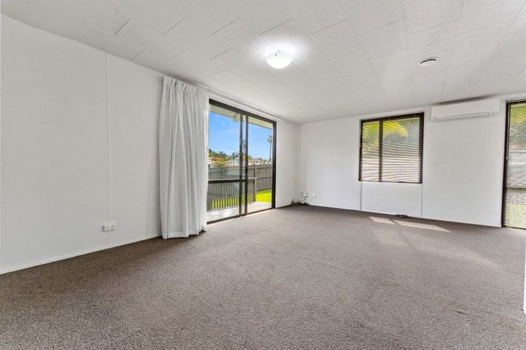 Photo of property in 28 Devonshire Road, Unsworth Heights, Auckland, 0632