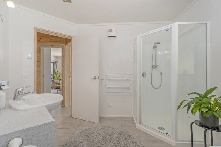 Photo of property in 102 South Highway East, Whitianga, 3510