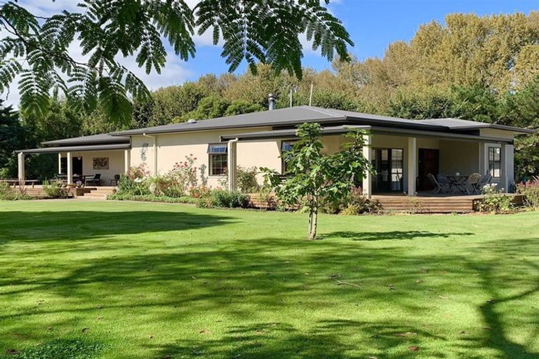 Photo of property in 105 Lindsay Road, Waipukurau, 4283