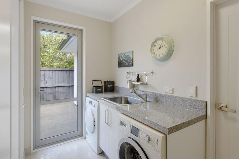 Photo of property in 15 Armour Place, Halswell, Christchurch, 8025