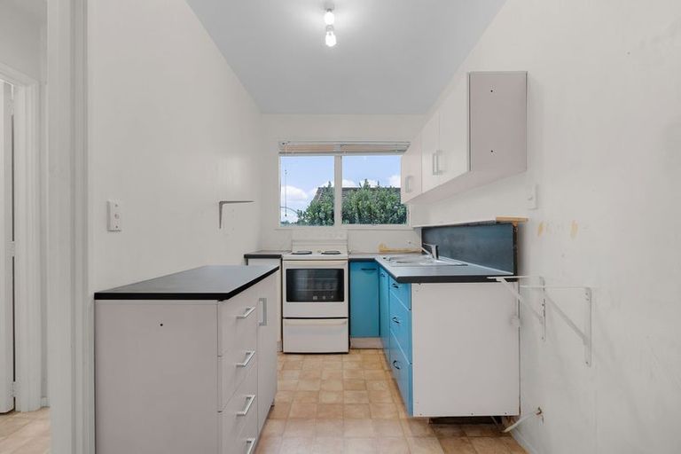 Photo of property in 1/9 Woodcote Avenue, Hornby, Christchurch, 8042