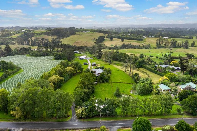 Photo of property in 98 Hanham Road, Kumeu, 0891