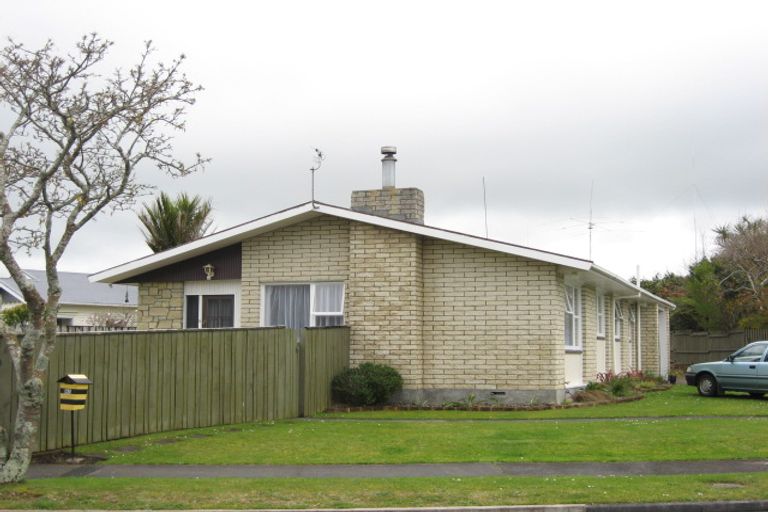 Photo of property in 88 Manu Crescent, Upper Vogeltown, New Plymouth, 4310